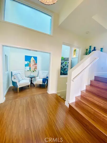 820 Gardenia WAY, Corona Del Mar, CA 92625