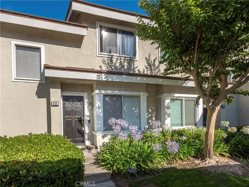 656 Springbrook N #21, Irvine, CA 92614