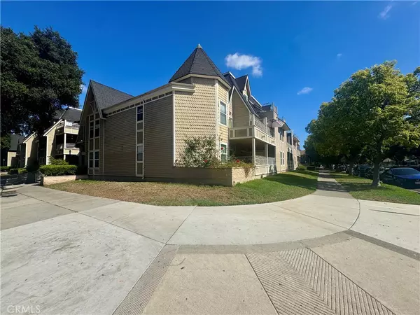 300 E Chestnut AVE #301, Santa Ana, CA 92701