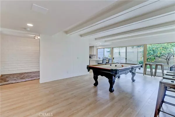 Huntington Beach, CA 92646,9001 Oceanwood DR