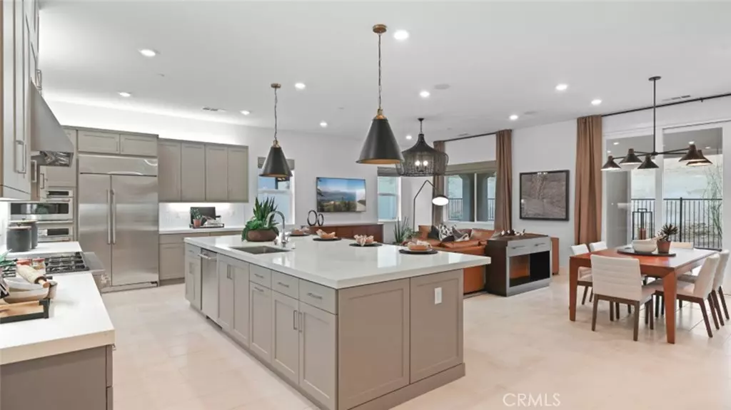 29344 Camino Salto, Valencia, CA 91354