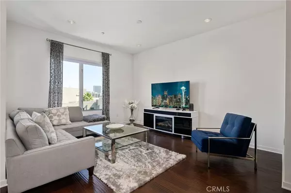 Irvine, CA 92612,21 Gramercy #418