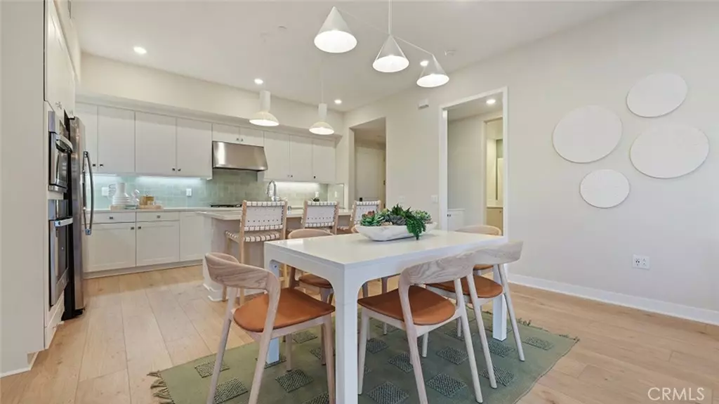 Irvine, CA 92618,563 Mulligan