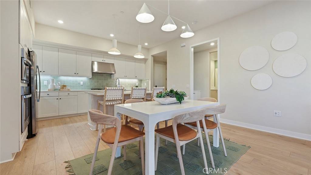 Irvine, CA 92618,563 Mulligan