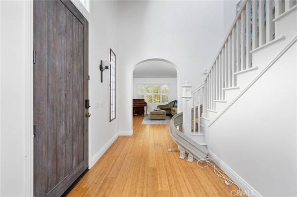 Irvine, CA 92620,40 Waterspout