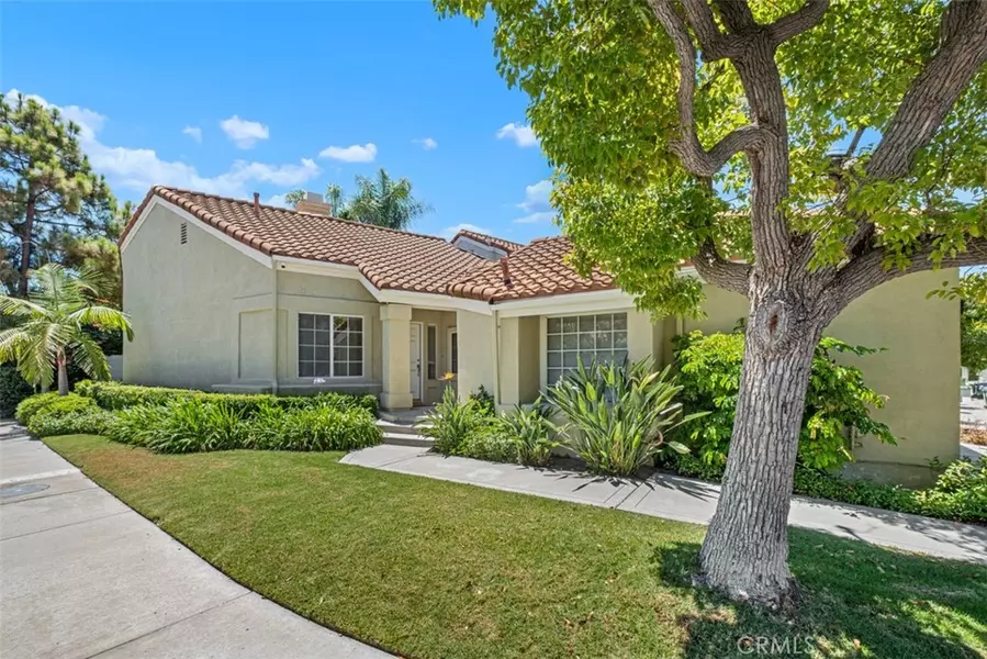 30 Del Perlatto, Irvine, CA 92614