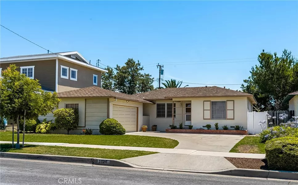1124 E Lomita AVE, Orange, CA 92867