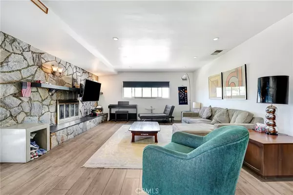 Los Angeles, CA 90045,6521 W 85th ST