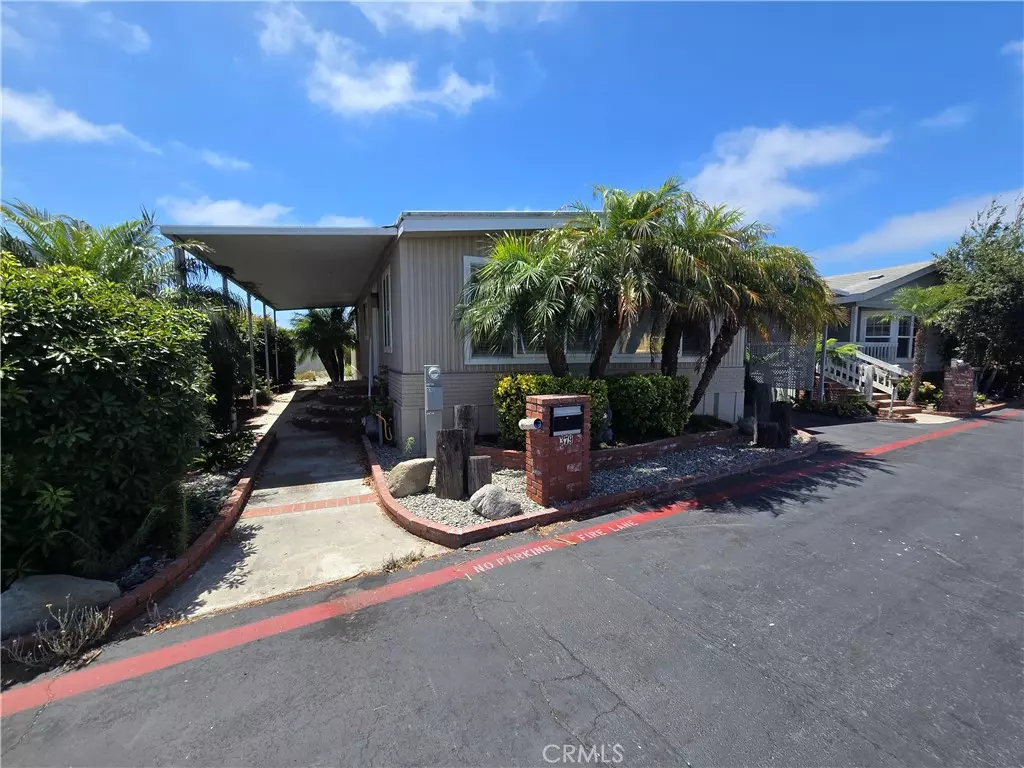 Huntington Beach, CA 92649,16222 Monterey LN #379