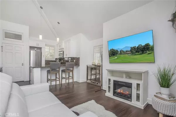 20341 Bluffside Cir #C301, Huntington Beach, CA 92646