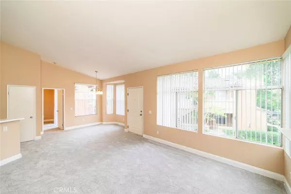 Lake Forest, CA 92610,19431 Rue De Valore #57C