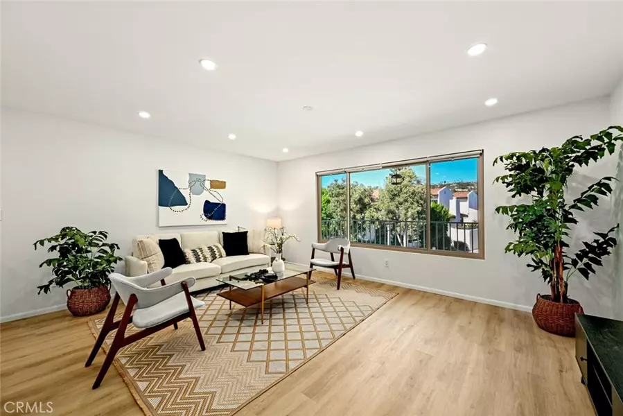 7527 Jerez CT #E, Carlsbad, CA 92009