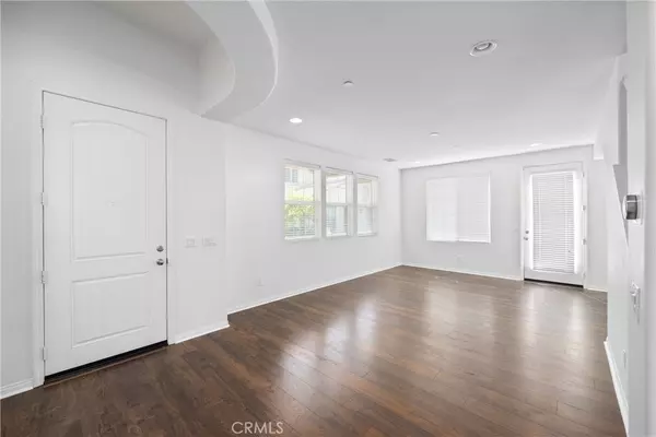 Tustin, CA 92780,1878 Harvest CIR