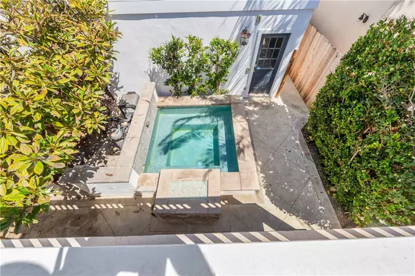 Huntington Beach, CA 92648,308 7th ST