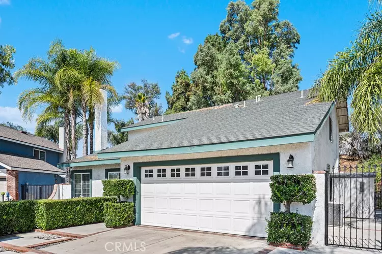 870 Nottingham DR, Corona, CA 92878