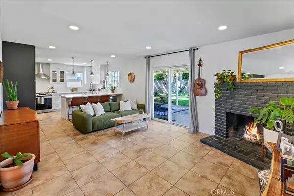 Huntington Beach, CA 92649,16362 Saratoga LN