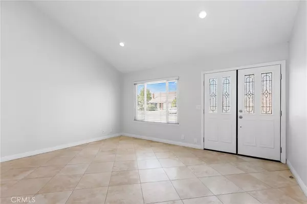 Irvine, CA 92604,5171 Doanoke AVE