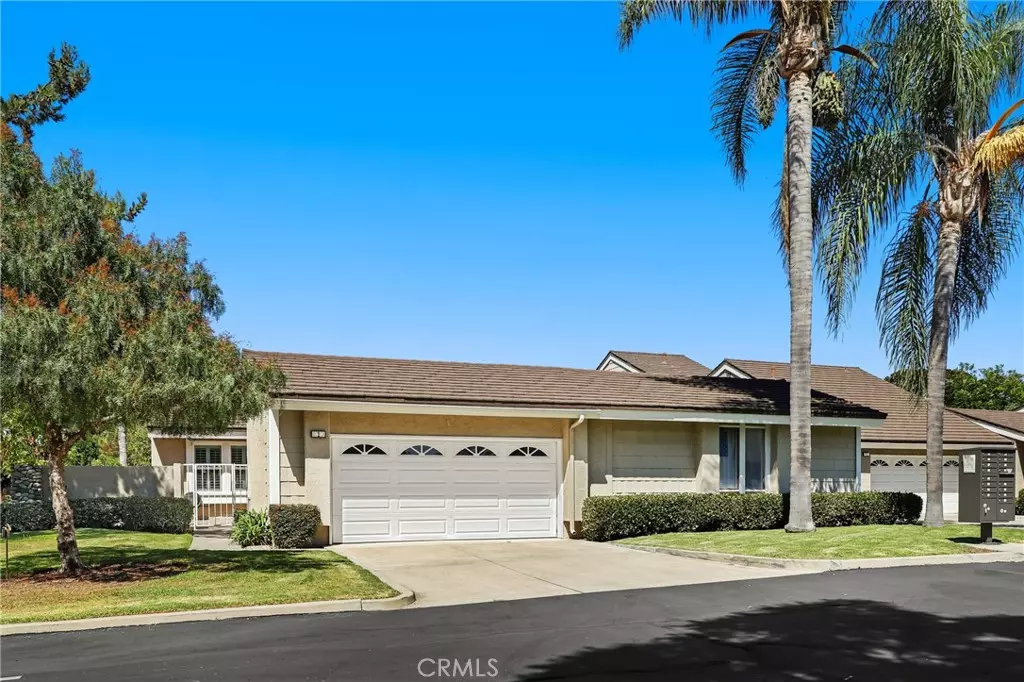 Irvine, CA 92604,1 Springwater #55