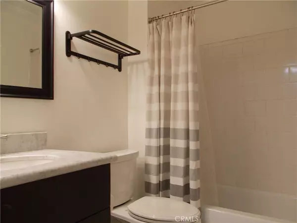 Yorba Linda, CA 92887,6241 Hartford RD #182