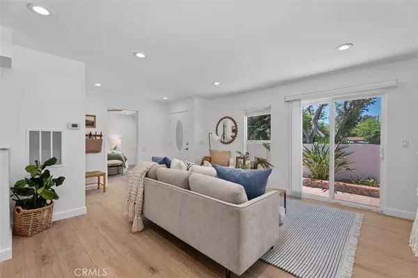 Laguna Hills, CA 92653,25786 Via Lomas #83