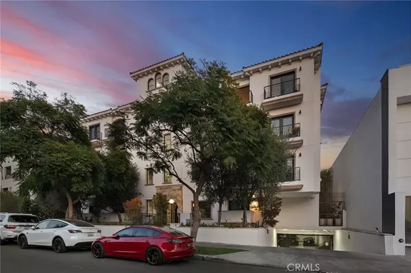 West Hollywood, CA 90069,718 N Croft AVE #PH1