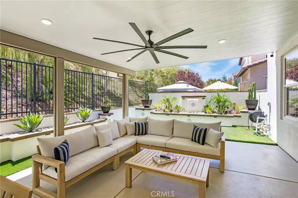 Corona, CA 92883,2882 Echo Springs DR