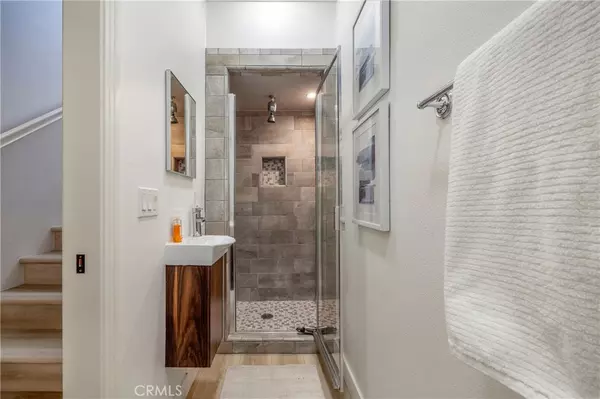 Irvine, CA 92620,74 Townsend