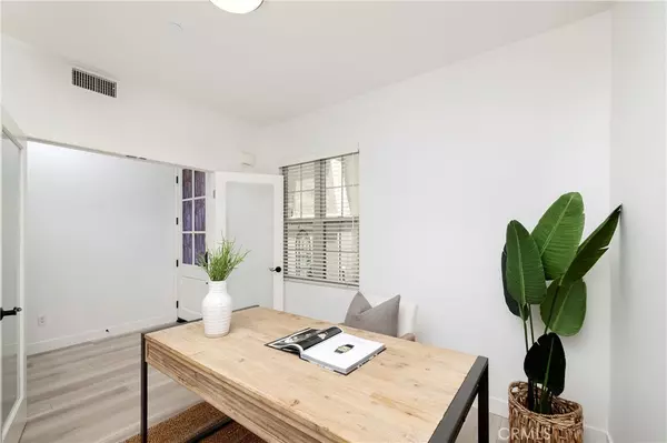 Irvine, CA 92620,74 Townsend