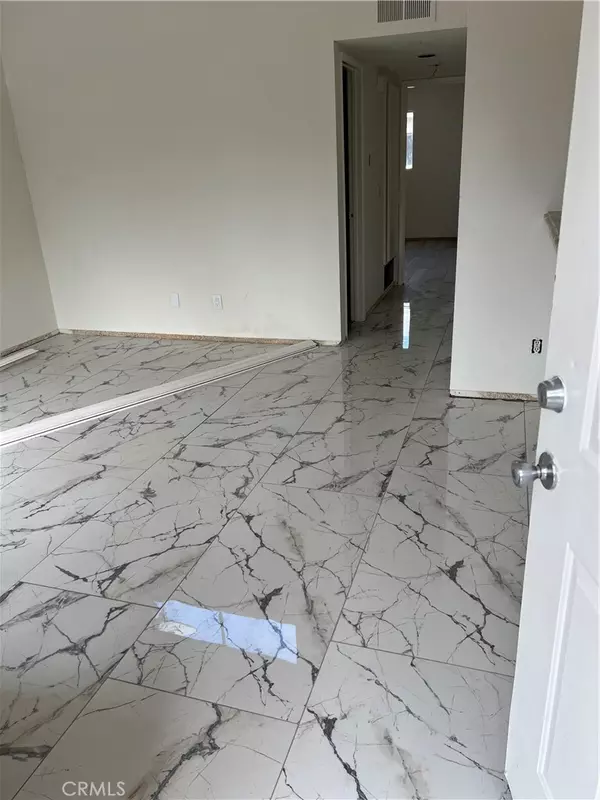 Huntington Beach, CA 92649,16781 Green Ln.