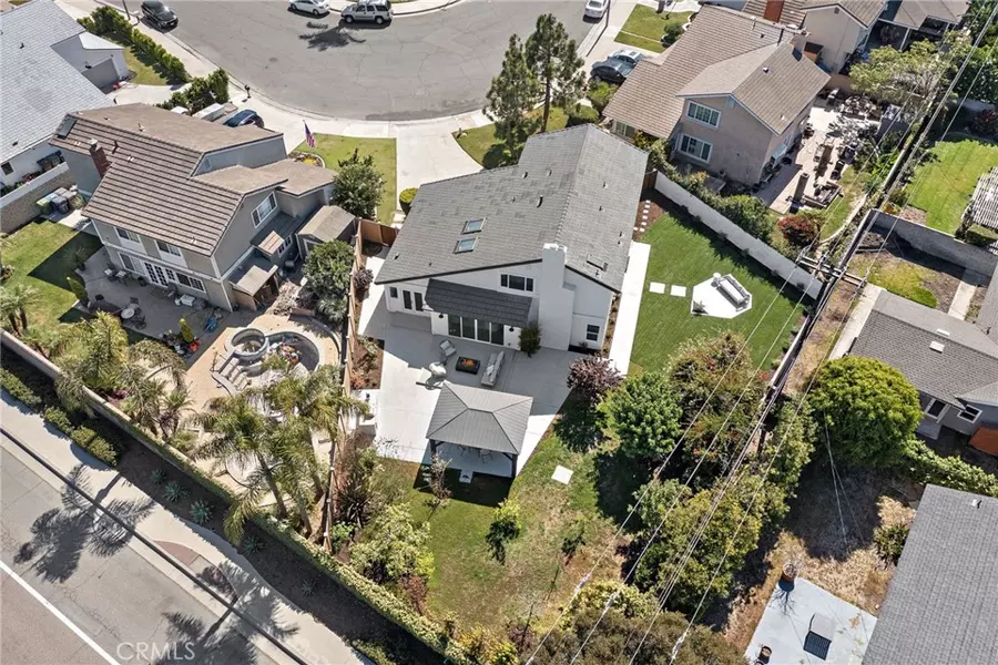 5951 Lancefield DR, Huntington Beach, CA 92649