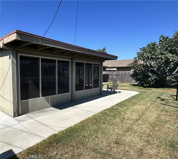 Huntington Beach, CA 92647,6552 Oakgrove CIR