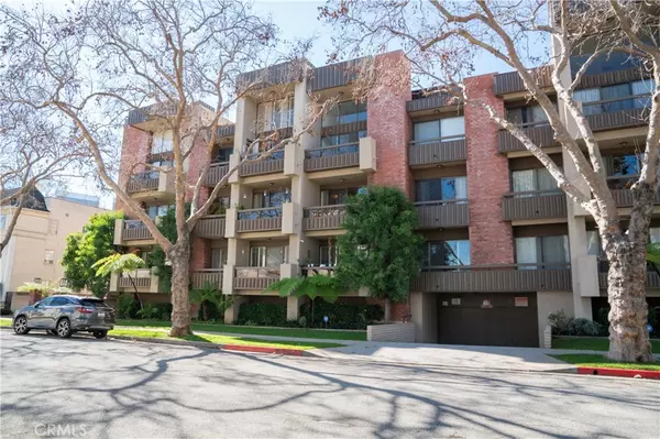 141 S Linden DR #203, Beverly Hills, CA 90212