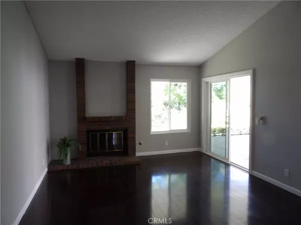 Mission Viejo, CA 92692,23194 Villena