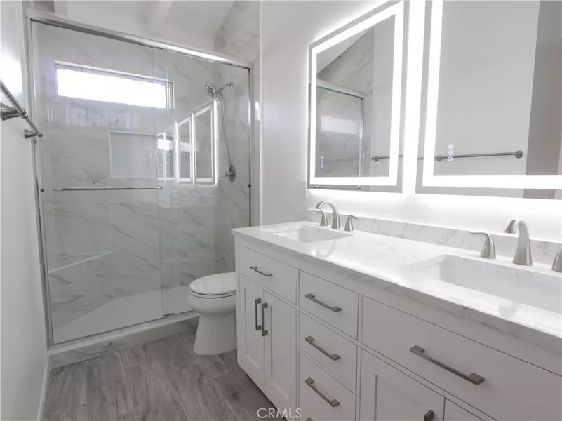 835 Amigos Way #17, Newport Beach, CA 92660