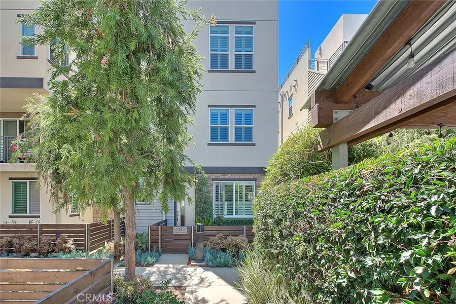2132 Evans WAY, Costa Mesa, CA 92627