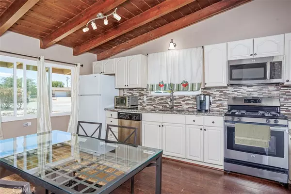 Hesperia, CA 92345,11494 Primrose Avenue
