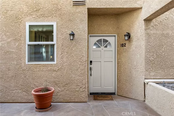 Huntington Beach, CA 92648,2000 Pacific Coast #102