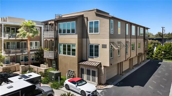 Dana Point, CA 92629,985 Doheny WAY