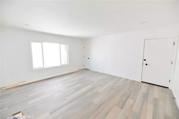 San Clemente, CA 92672,262 Avenida Victoria #4