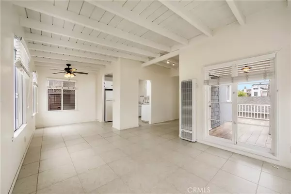Corona Del Mar, CA 92625,711 .5 Goldenrod AVE