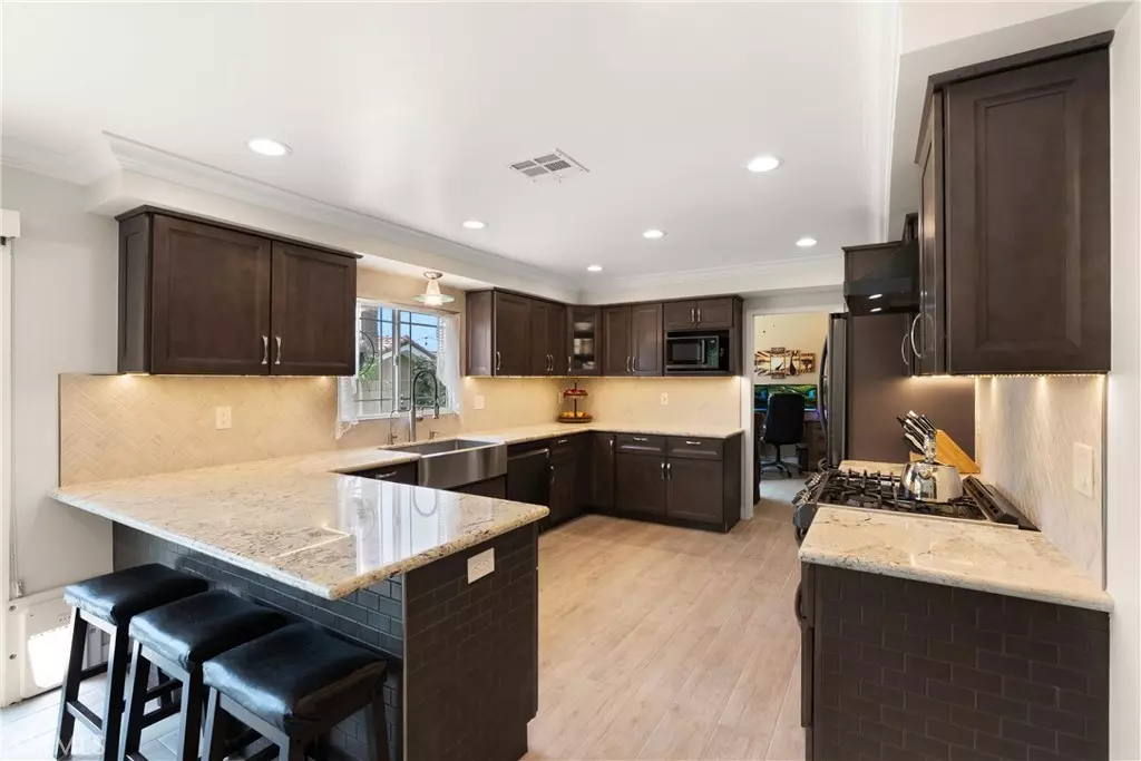 Huntington Beach, CA 92646,8192 Grant DR