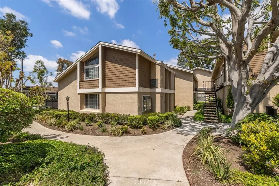 26 Lakepines, Irvine, CA 92620