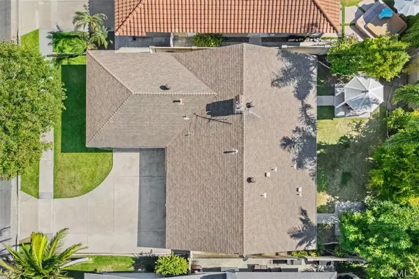 Huntington Beach, CA 92647,16381 Magellan LN