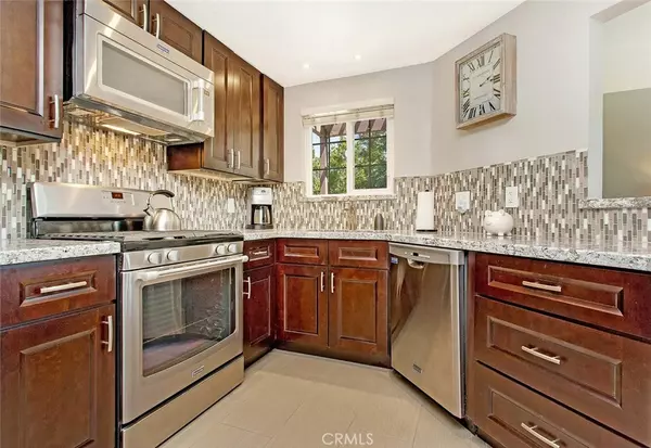 24451 Hillsdale AVE #111, Laguna Hills, CA 92653
