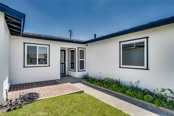 Huntington Beach, CA 92647,14392 Fairview Lane