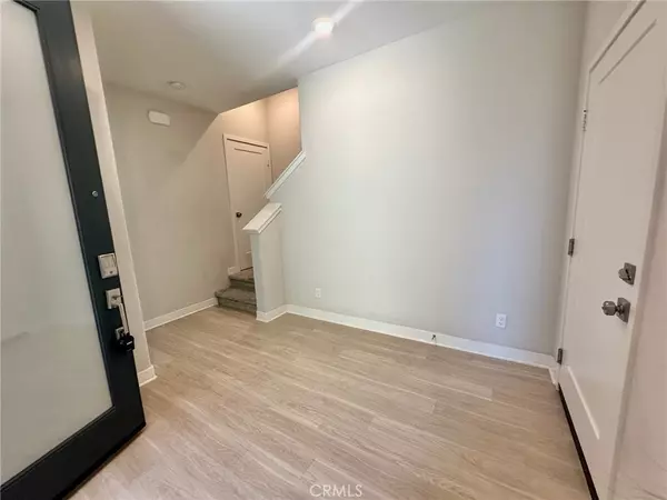 Irvine, CA 92618,210 Keeper