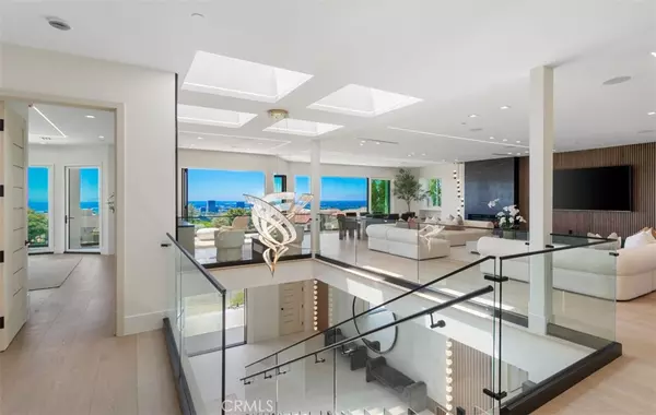 Newport Beach, CA 92660,4 Narbonne