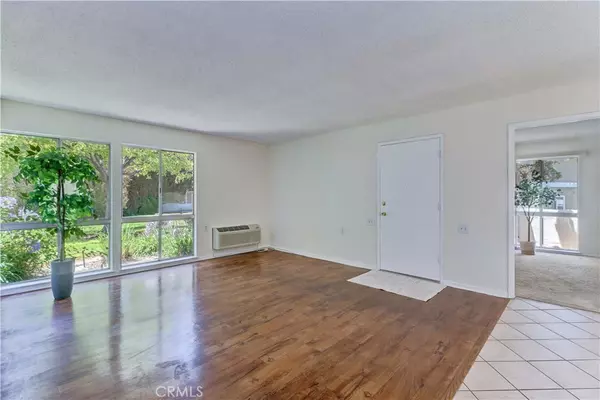 Laguna Woods, CA 92637,2243 Via Puerta #H