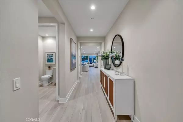 Irvine, CA 92602,100 Albero