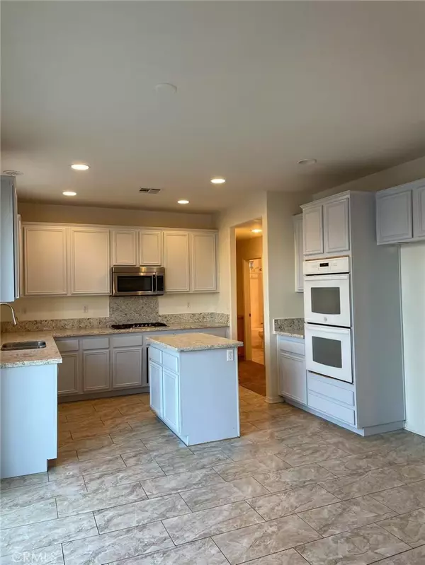Eastvale, CA 91752,12313 Mississippi DR